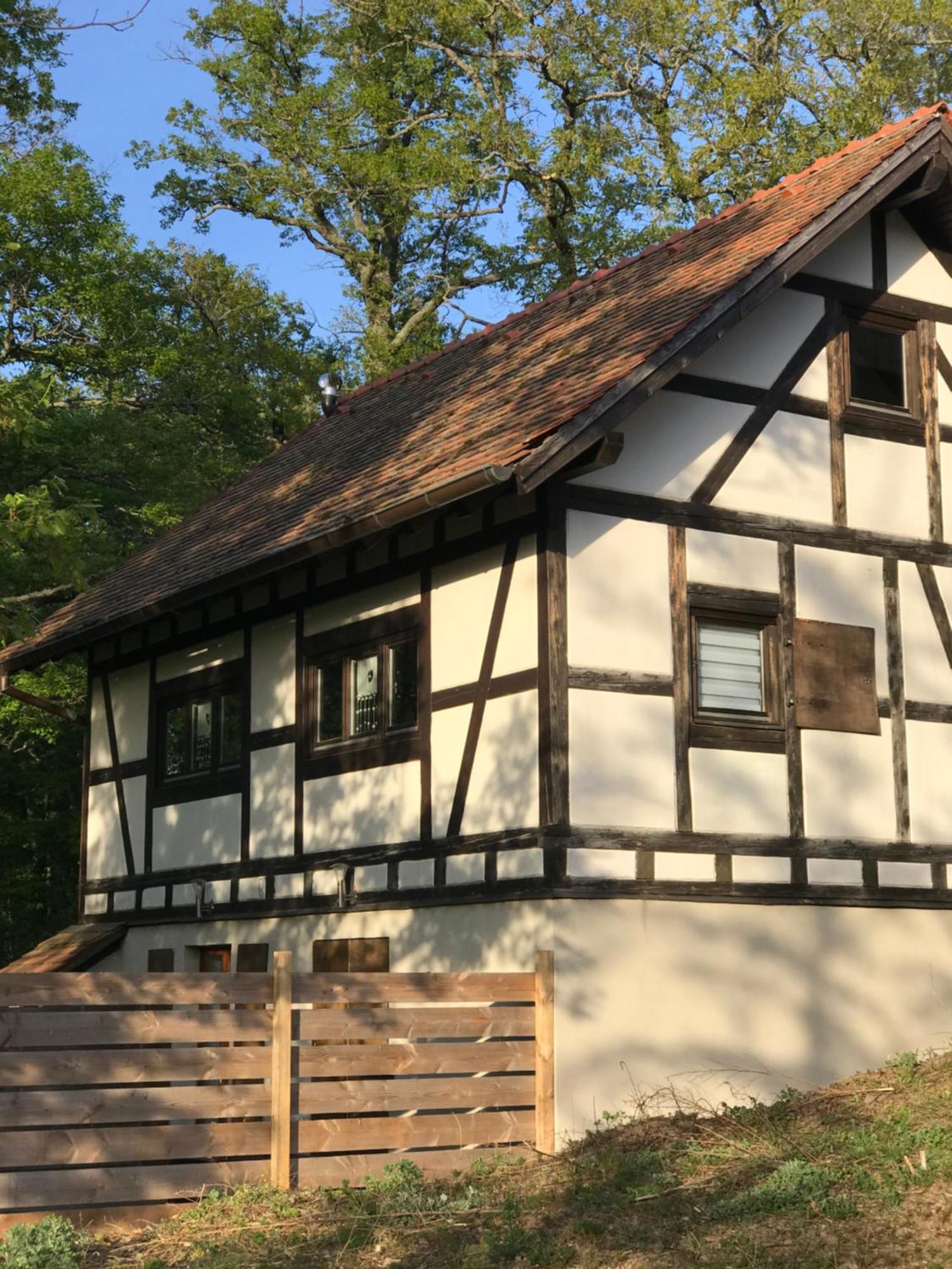 Logis Du Haut-Koenigsbourg Thannenkirch Ruang foto